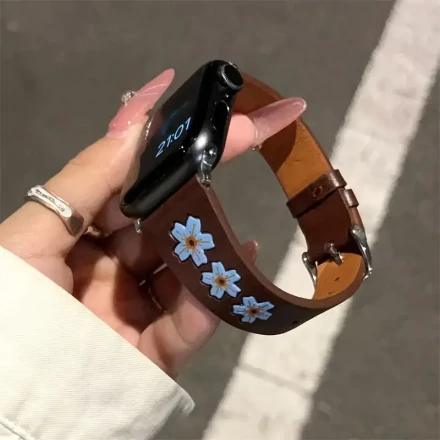 1pc Cherry Blossom Design Synthetic Synthetic Leather Watch Band, Compatible with Apple Watch Series 1-49mm and Ultra/SE, No Battery Required, Apple Watch Accessory | Stylish Timepiece | Sleek Finish