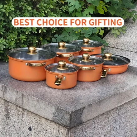 A Soup Pot with a Glass Lid, Suitable for Cooking Soup for The Whole Family, Compatible with Both Induction And Gas Stoves, a Large Orange Frying Pan with Double Handles, Perfect for Home Cooking, Ideal As a Gift for Family And Friends, Christmas Present,