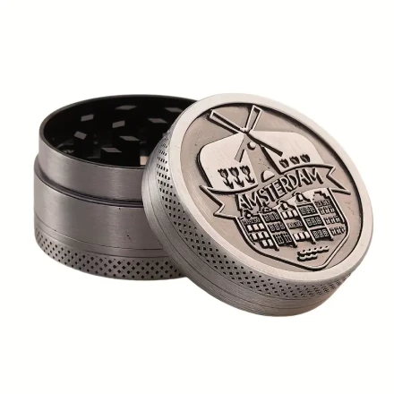 1-Piece Vintage Alloy Herb Grinder - Manual Spice Crusher with High-Relief Decorative Pattern - Classic Non-Electric Ordinary Cigarette Box for Kitchen & Collectibles