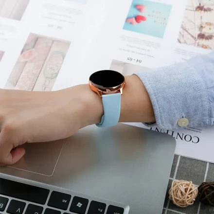 1pc Silicone Watch Strap for Samsung Galaxy Watch 6/5/Pro/4 & Huawei Watch GT 4/2/2E/3/3 Pro, Classic Design, Non-Water Resistant, Air Hole Breathable Comfort, Multiple Sizes (18mm/20mm/22mm)
