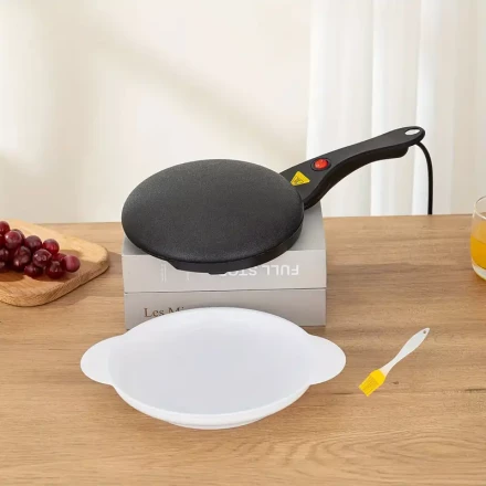 Electric Crepe Maker with Scraping Spatula & Oil Brush, 600W High Power Non-Stick Pan, Quick Heating, One-Sided Heating, with Overheat & Power-off Protection, for Pancakes, Dosa, Breakfast Machine, 220-240V European Standard Plug