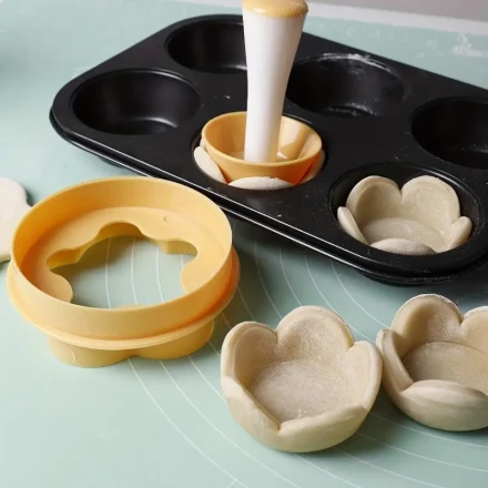 1Set Plastic Cookie Cutters and Moulds, Without Battery, for Decorating Sweet Treats