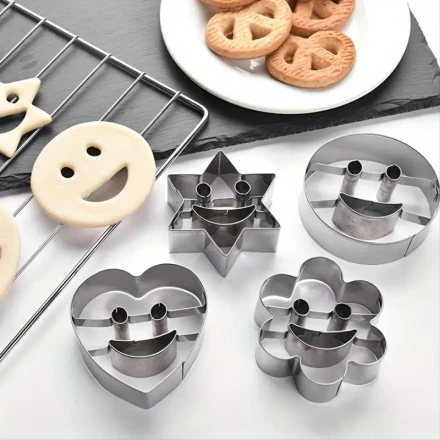 4pcs/set, Stainless Steel Smile Face Cookie Moulds