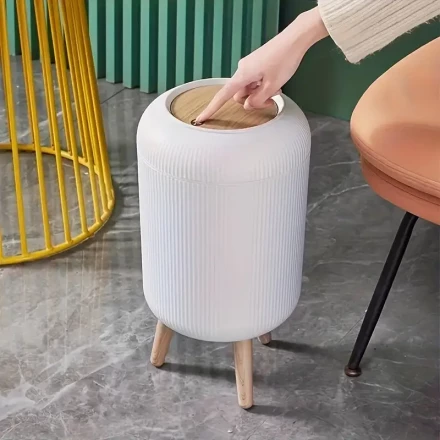 10L Odor-Blocking Trash Can with Lid, Round Wood Grain Design, One-Touch Open/Close, Push-Type Plastic Garbage Bin for Kitchen, Bathroom, Office - Ideal Christmas or New Year Gift, Bedroom Storage, Paper Box Packaging, Non-electric